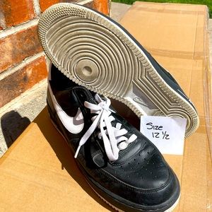 Black Nike Air Force Ones
